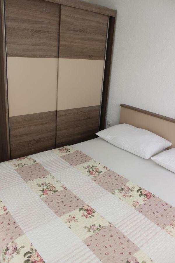 Apartment Lucky With Jacuzzi Trogir Exterior foto